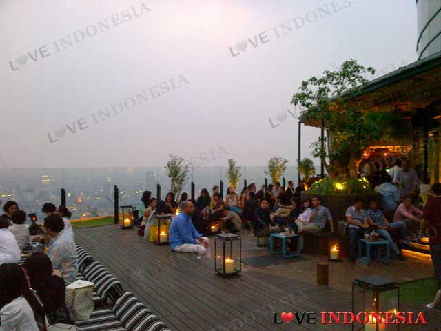 SKYE - Menara BCA - Love Indonesia