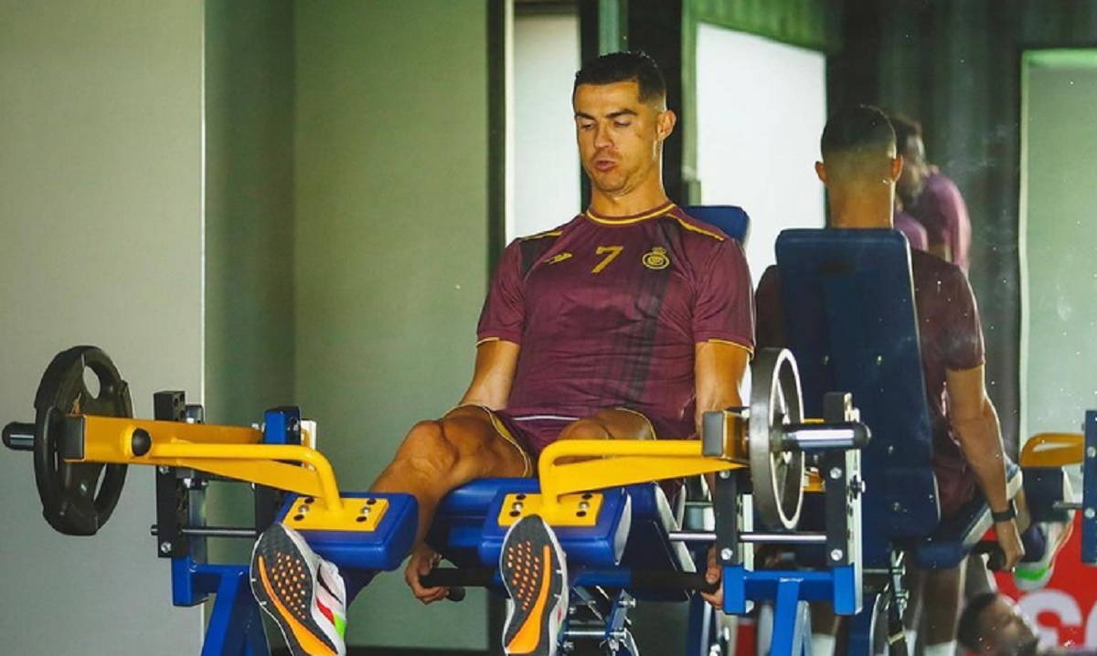 Viral Cristiano Ronaldo Terus Berlatih Meski Teman Sudah Pulang Demi