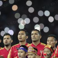 Pemain Indonesia menyanyikan Indonesia Raya saat pertandingan melawan Laos pada laga Asian Games di Stadion Patriot, Jawa Barat, Jumat 17 8 2018. Bola.com Peksi Cahyo