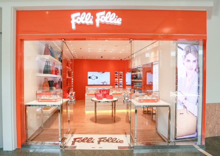 Folli Follie Plaza Senayan Love Indonesia