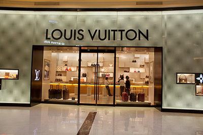 Suasana Baru Louis Vuitton Pacific Place, Sematkan Karya Seniman Lokal