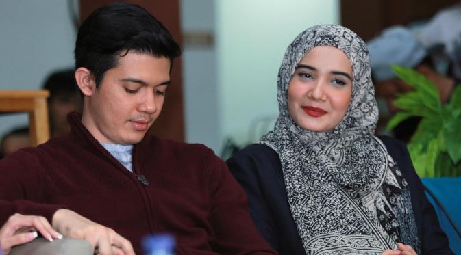 Zaskia Sungkar Tak Cemburu Irwansyah Dekat dengan Sylvia Fully