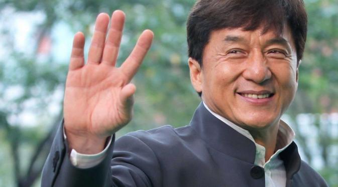 Jackie Chan Dinobatkan sebagai Aktor Pekerja Keras Berkat Dragon