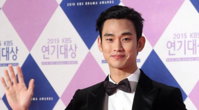 Kim Soo Hyun Raih Award Unik di KBS Drama Awards 2015