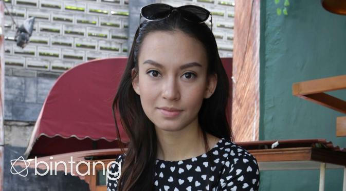 Karina Nadila Ingin Sekelas dengan Dian Sastrowardoyo