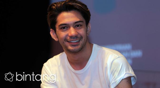 Reza Rahadian Memaknai Film Surga yang Tak Dirindukan 2