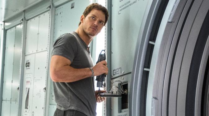 Ada Insiden Saat Syuting Passengers, Chris Pratt Telanjang Bulat
