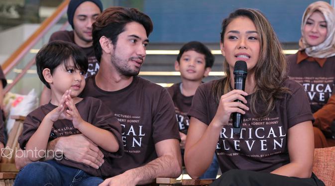 Resep Kompak Reza Rahadian dan Adinia Wirasti di Critical Eleven