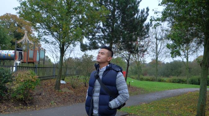 Heboh Belanja, Dion Wiyoko Tertinggal di London