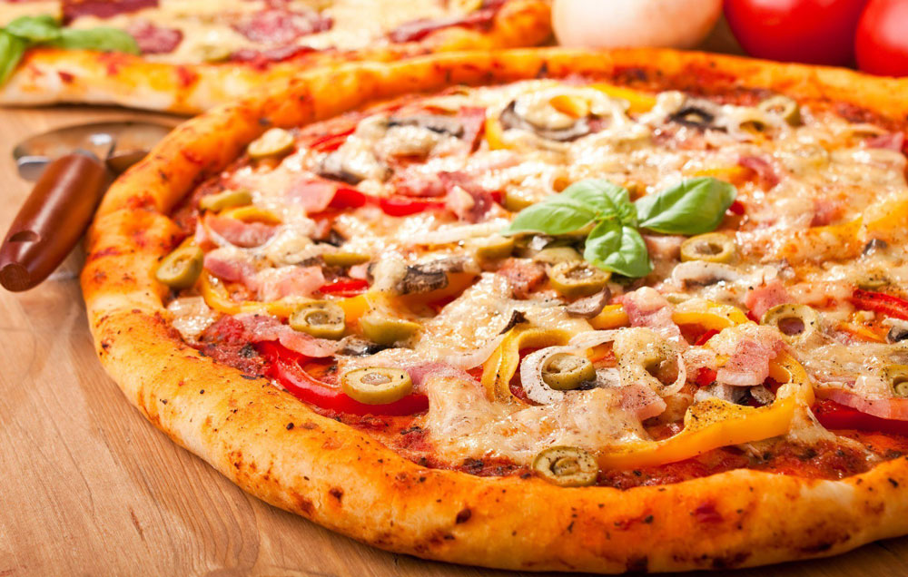 Penggemar Pizza Lezat, Yuk Bikin Sendiri Pizzamu di Rumah!