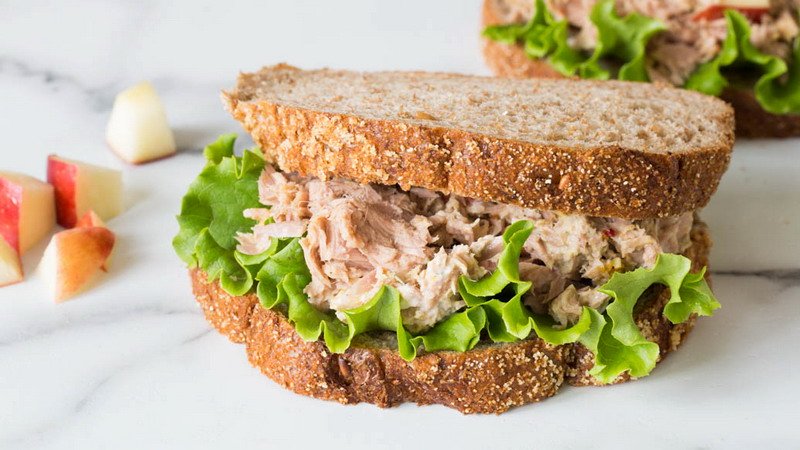 Sarapan Lezat & Mengenyangkan dengan Sandwich Tuna Bayam