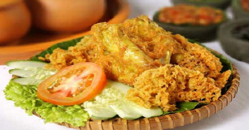 Ayam Goreng Selimut & Ayam Suwir Bumbu Rujak Lezat Menggugah Selera