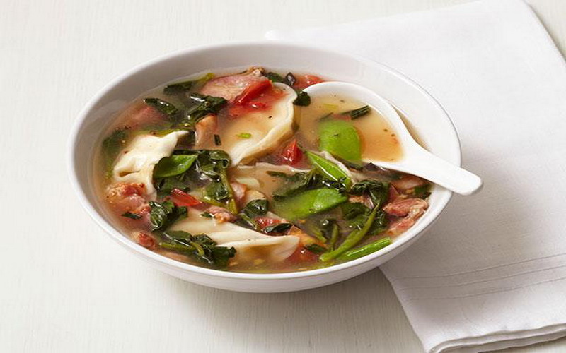 Sup Pangsit Daging Sukiyaki, yang Hangat Gurih untuk Sarapan