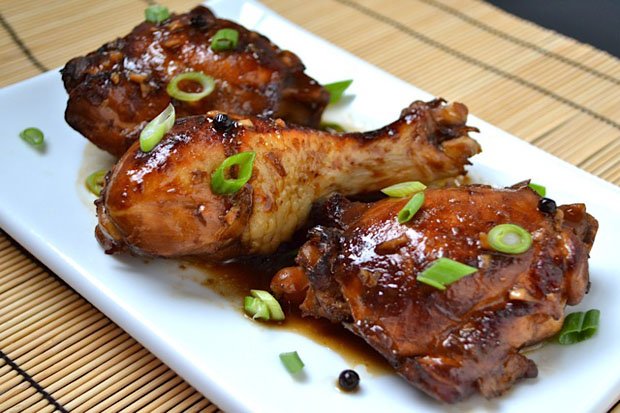 Makan Siang dengan Kelezatan Ayam Adobo Khas Asia, Mari Bikin