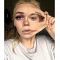 Unggah Foto Tarik 'Kulit' Wajahnya, Seorang Makeup Artist Ini Mendadak Viral ..