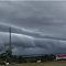 Viral Penampakan Awan Berbentuk Gelombang Tsunami di Langit Mamuju ..