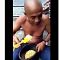 Video Viral, Pria Ini Makan Mi Instan 12 Bungkus Pakai Ember ..