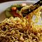 Ketika New Yorker Ketagihan Makan Indomie Goreng, Netizen: Makanan Dewa ..