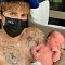 Momen Justin Bieber Gendong Bayi, Netizen: Sudah Cocok Jadi Ayah ..