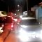 Viral Video Parkir Mobil di Pinggir Jalan Bikin Macet, Warga: Siapin Garasi Dong ..