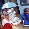 Viral, Pengantin Terjang Banjir dengan Bak Mandi Bayi ..