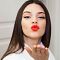 Potret Kendall Jenner Tampil dengan Penutup Kepala, Didoakan Istiqomah oleh Netizen  ..