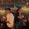 Viral Pria Lamar Kekasihnya di Konser Coldplay Jakarta, Bikin Baper Penonton ..
