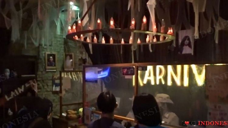 Sensasi Makan 'Jelangkung Tanah Makam' dan Uji Nyali di Kafe Horor, Bikin Penasaran!