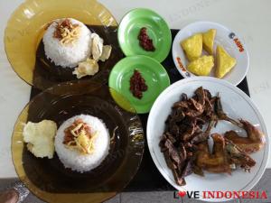 Ayam Goreng Pemuda Surabaya