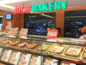 Rich Bakery