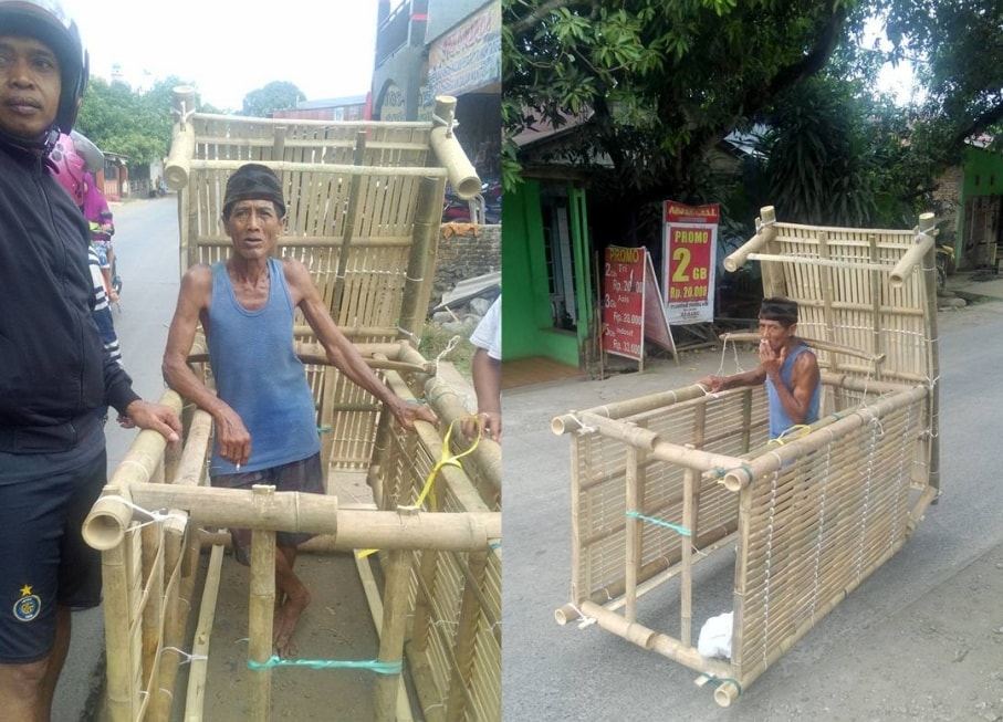 VIRAL Kuatnya Kakek 80 Tahun Pikul 3 Bale-Bale Bambu Tanpa Alas Kaki yang Bikin Netizen Terinspirasi