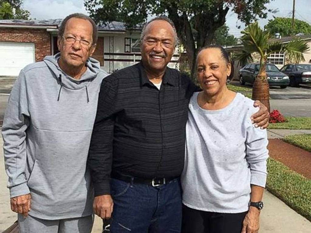 Bak Sinetron, Dua Pria Ini Kenalan di Medsos, Setelah Bertukar Foto Sang Ayah, Yang terjadi Selanjutnya Justru Mencengangkan