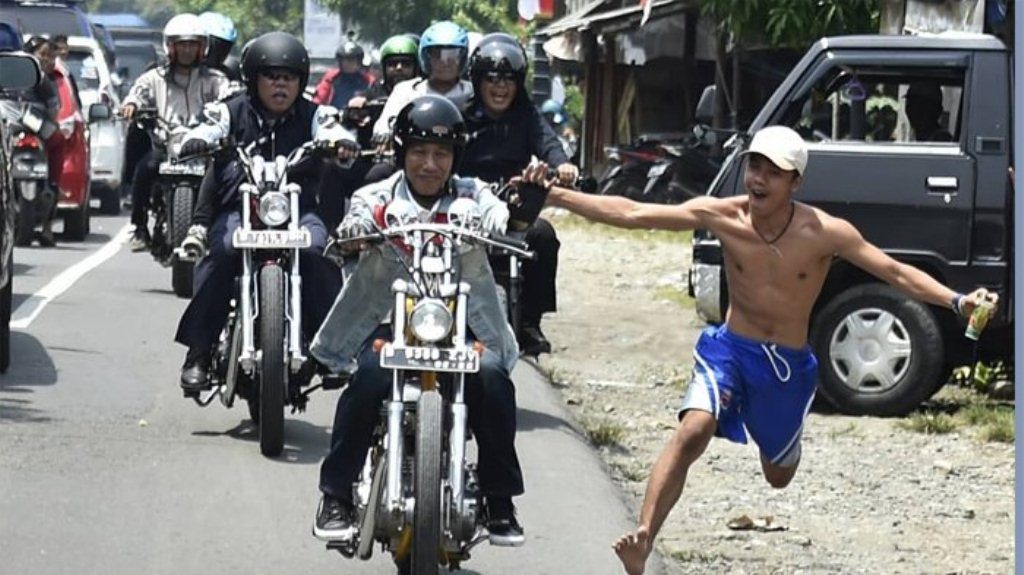 Lari Hampiri Presiden Jokowi Sambil telanjang Dada, Pemuda Asal Sukabumi Ini Mendadak Terkenal, Ini Pengakuannya