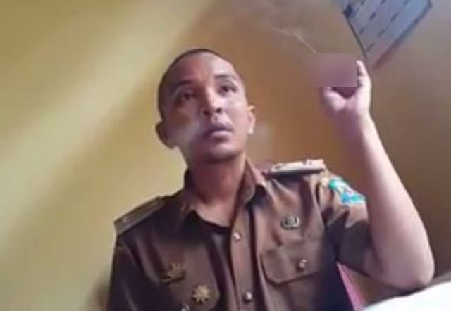 Tolak Teken Administrasi Warga, Video Lurah Arogan di Jeneponto Viral