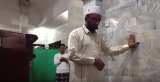 Viral Video Imam Lanjutkan Bacaan Salat meski Diguncang Gempa Lombok 7,0 SR