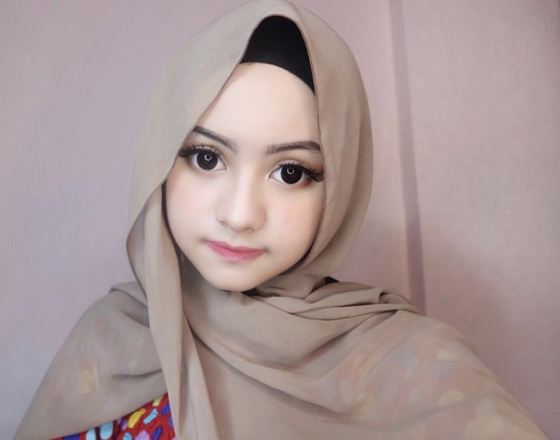  Foto  Wanita  Remaja Cantik Berhijab 