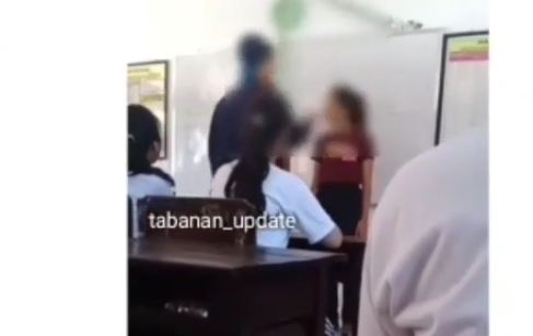 Viral Pelatih Baris Berbaris Tampar 2 Siswi SMP, Suara Tempelengannya Kencang