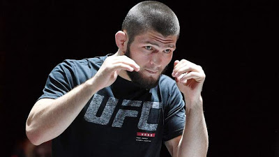 Benar-benar Muslim Sejati! Ini yang Dilakukan Khabib Pada Anak Kecil yang Meminta Uang!