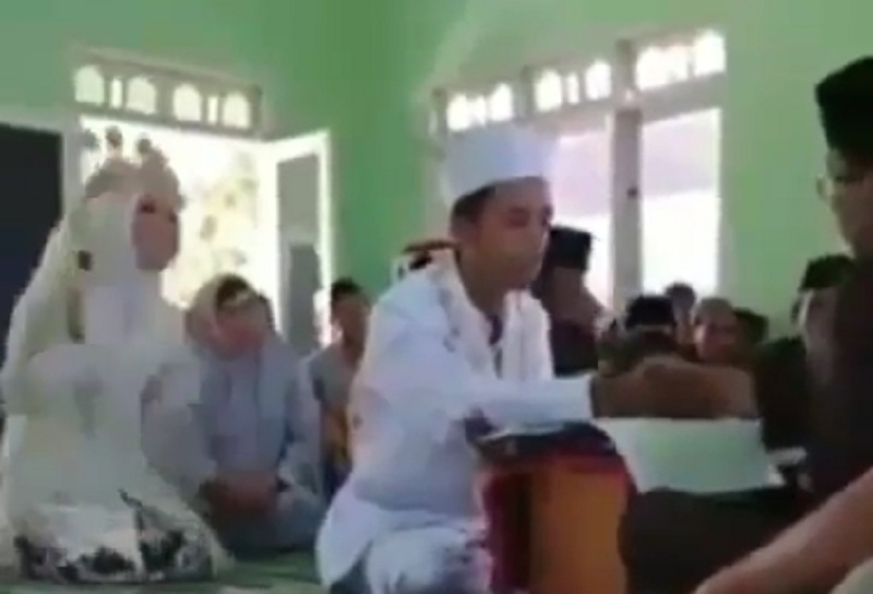 Viral Pengantin Spontan Kegirangan saat Ijab Kabul, Netizen: Kayak Cacing Dikasih Detergen