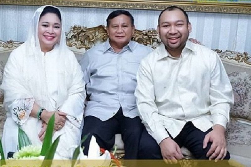 Viral Foto Titiek, Prabowo dan Didit, BPN: Kebahagiaan bagi Kita Semua