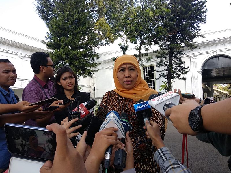 Hendak Nikahkan Putrinya, Khofifah Minta Doa ke Netizen yang Budiman