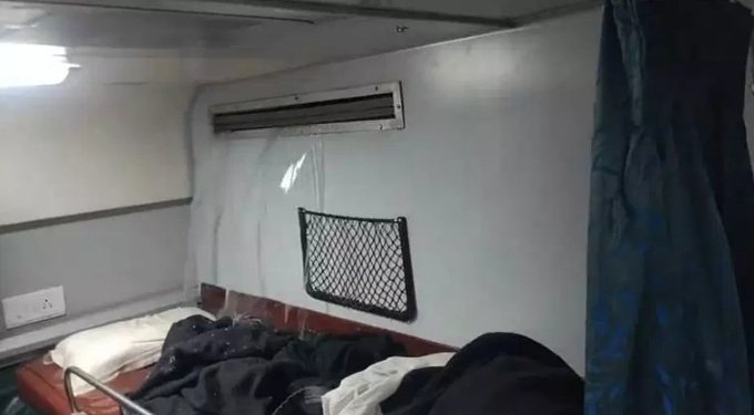 Video Gerbong Kereta India Kebanjiran Air Jadi Viral, Warganet Ungkapkan Kemarahan