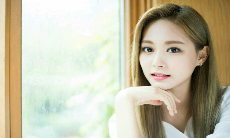 Tampil dengan Warna Rambut Baru, Kecantikan Tzuyu TWICE Kejutkan Netizen!