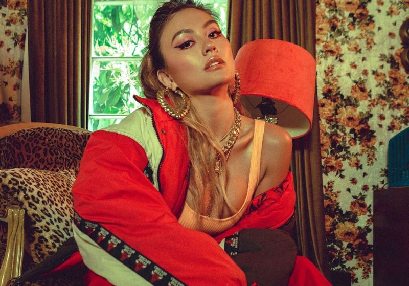 Pamer Bra Louis Vuitton Seharga Rp10 Juta, Agnez Mo Nantang Netizen