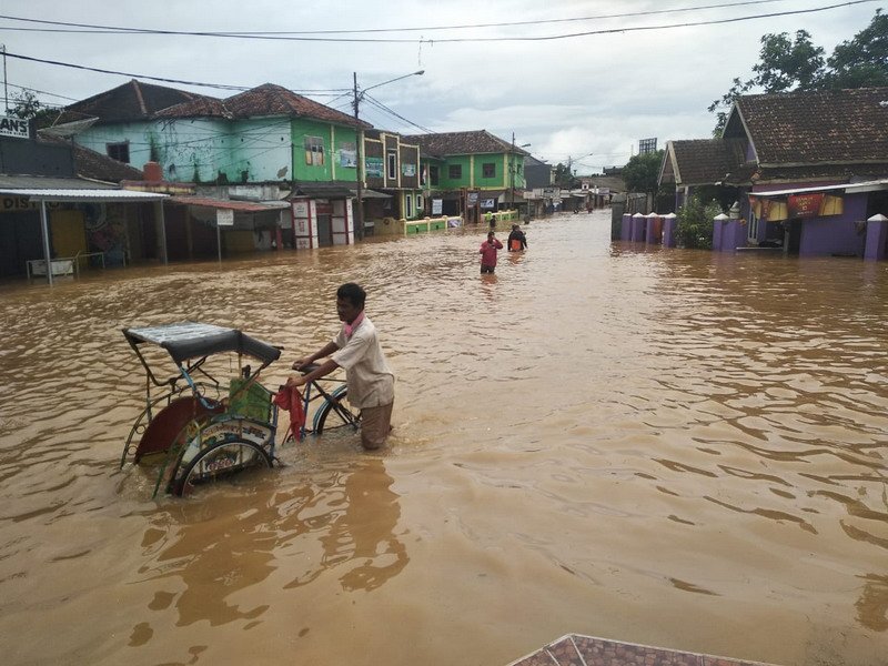 Viral Resepsi Pernikahan Nyaris Bubar karena Banjir