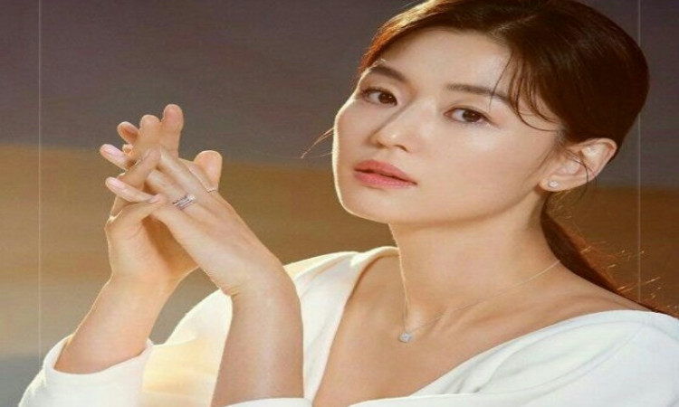 2 Artis Ini Disebut Sebagai Selebriti Korea Paling Top Selama 20 Tahun Terakhir, Ini Respon Netizen!