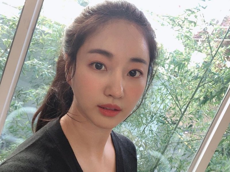 Netizen Terpesona Foto Selfie Kim Sa Rang, Awet Muda Seperti ABG!