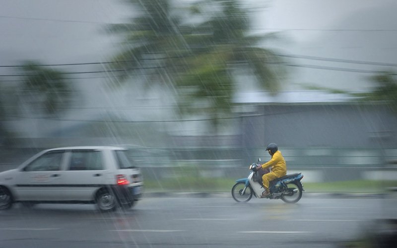 Viral Hujan Angin Luluh Lantahkan Desa di Ponorogo