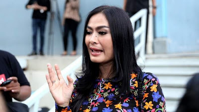 Disuruh Minta Maaf Pada Ojol, Iis Dahlia: Makanya Otak Dipake! Mulut Dipake Pada Tempatnya!