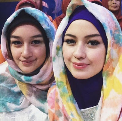 Padahal Beragama Islam, tapi 5 Artis Ini Merayakan Natal, No 5 Akhirnya Pindah Agama!